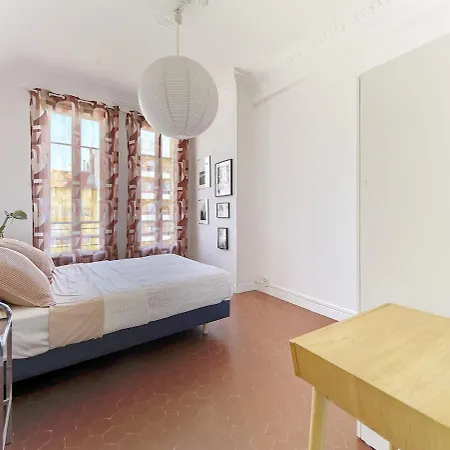 Large For 2 People Cozy Air Conditioning Wifi