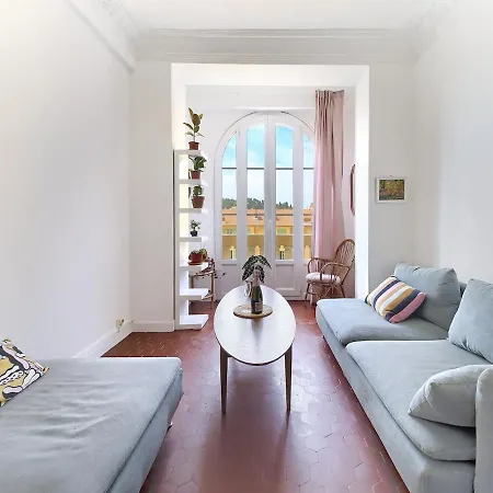 Lägenhet Large For 2 People Cozy Air Conditioning Wifi Nice