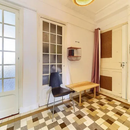 Lägenhet Large For 2 People Cozy Air Conditioning Wifi