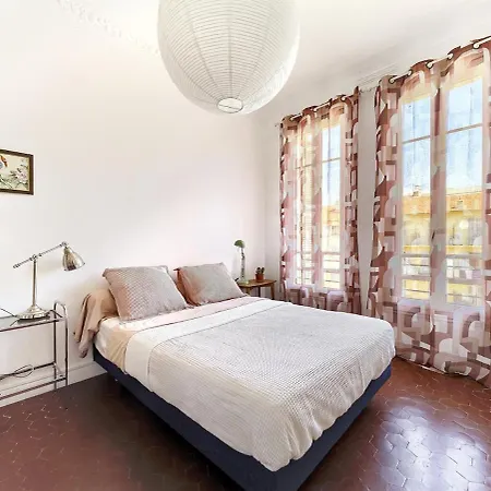 Large For 2 People Cozy Air Conditioning Wifi